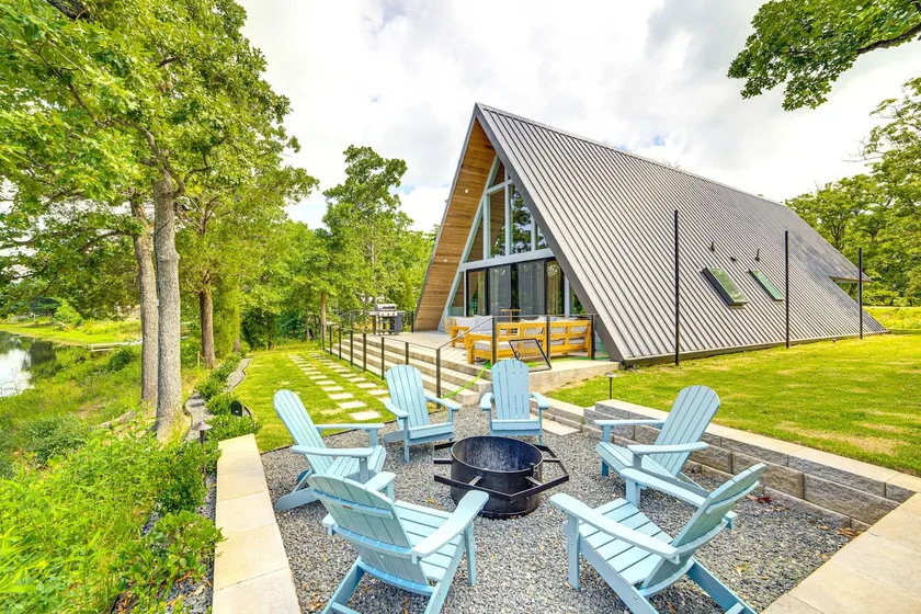 A-frame Cabin w/ Deck Near Cedar Creek Lake - Image 1