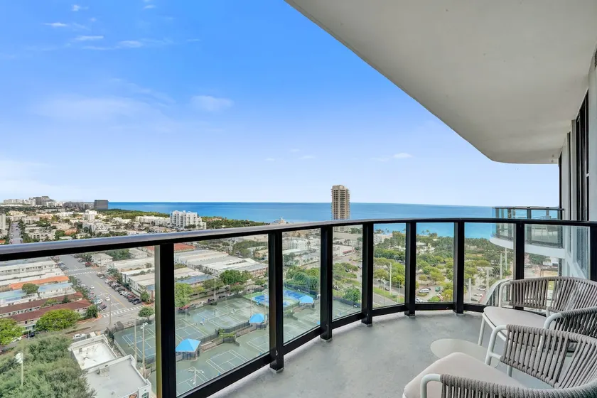High-End 1BR Condo in 72 Park | Poolside Bliss - Image 1