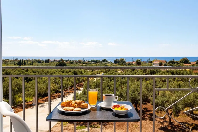 Seaview and Sunsets - Beachside Retreats - Image 1