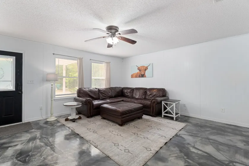 Pet Friendly home in Crestview - Image 1
