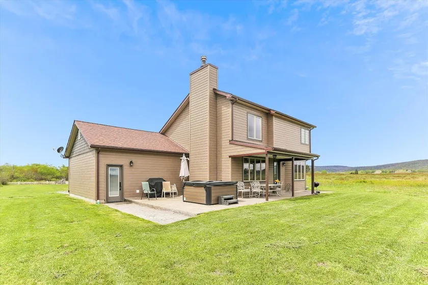 Hot Tub, Pet Friendly, Wood Burning Fireplace! - Image 1