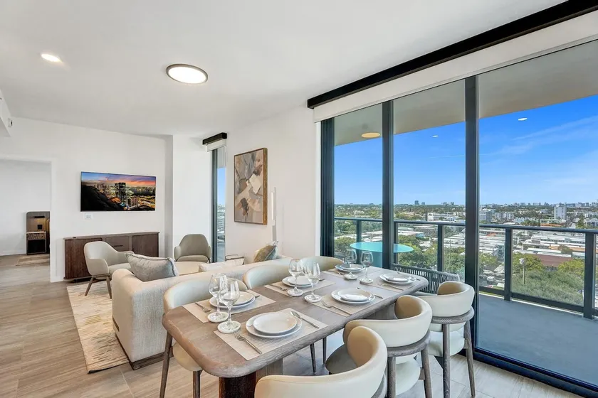 Spacious 4-Bedroom Retreat Steps from Miami Beach - Image 1