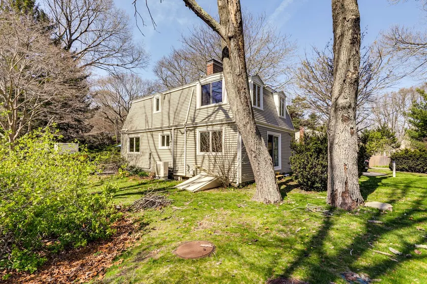 3 Mi to Cape Cod Bay: Marshfield Home w/ Balcony! - Image 1