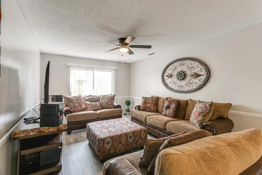 9 Mi to Moody Afb: Newly Updated Condo Near Dining - Image 1