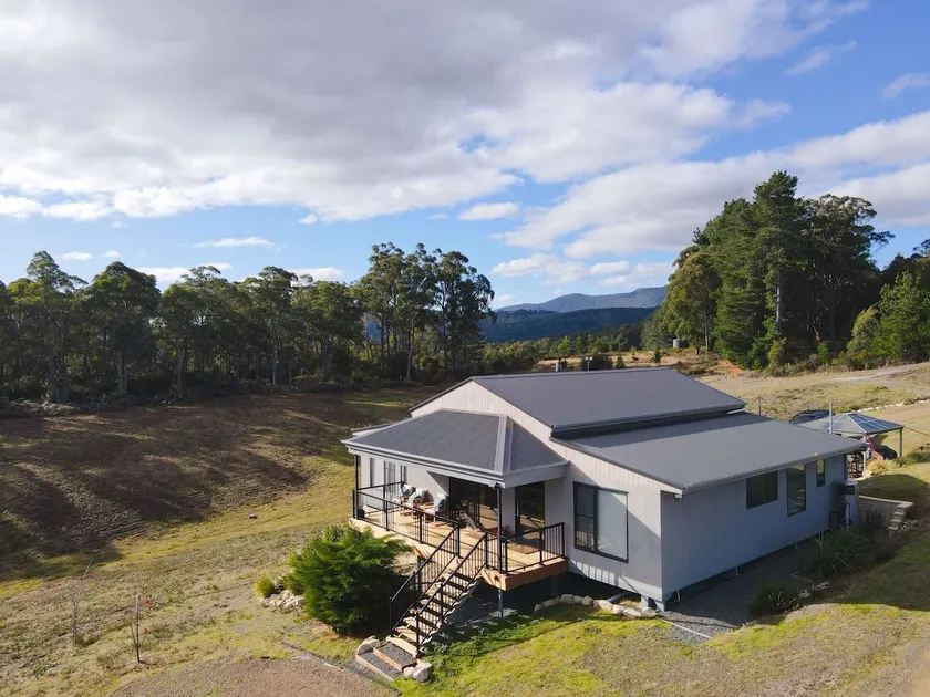 Huon Heights Hideaway at Cygnet Coast - Image 1