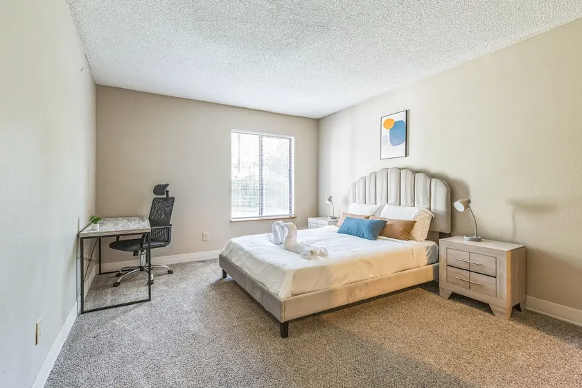 Rosehill Pointe 197 I Spacious 1 Bed 1 Bath - Image 1