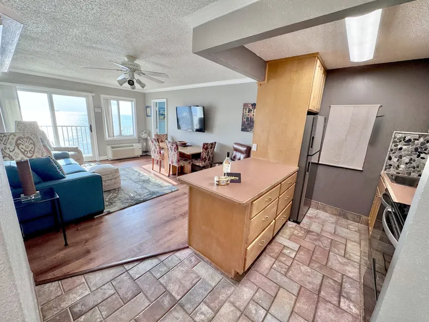 Fun Tropical Oceanfront Oasis | 11th Floor Views! - Image 1