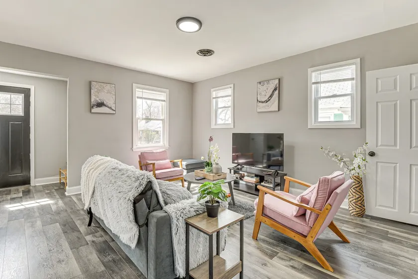 4 Mi to Universities: Quaint Parkville Apartment! - Image 1
