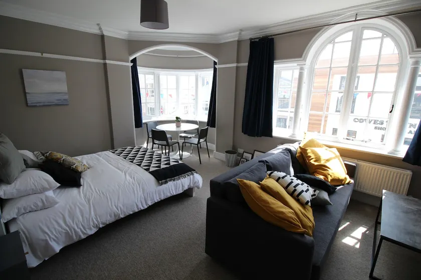 One Bedroom Studio Apartment - Image 1