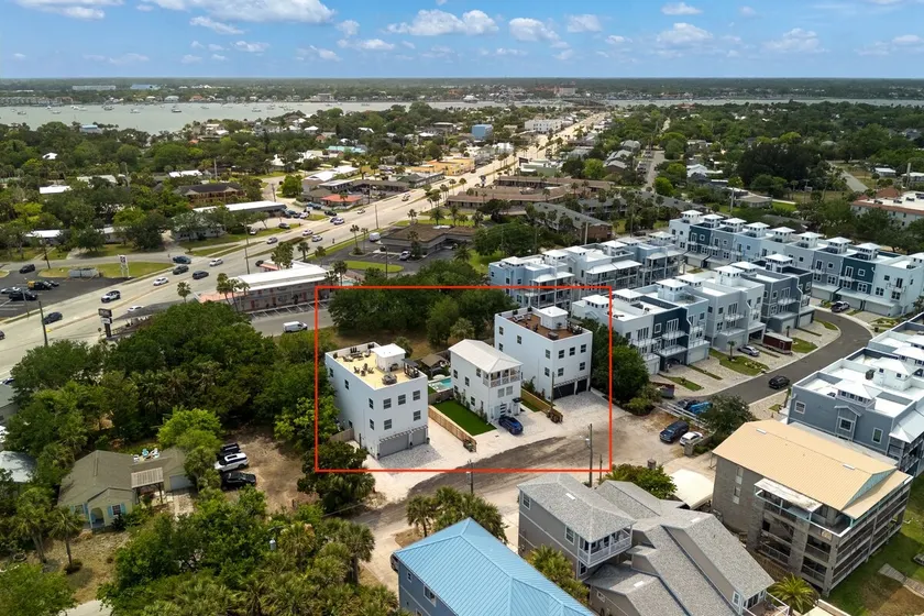 Three Adjacent Homes | 16 Bed/13 Bath | Sleeps 41 - Image 1