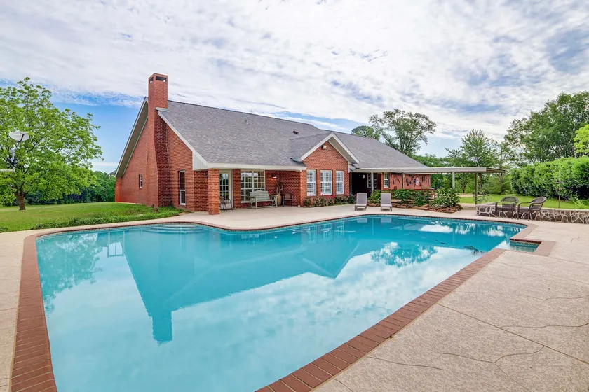 Beverly Hill Guest House: Near Winnsboro, Texas - Image 1