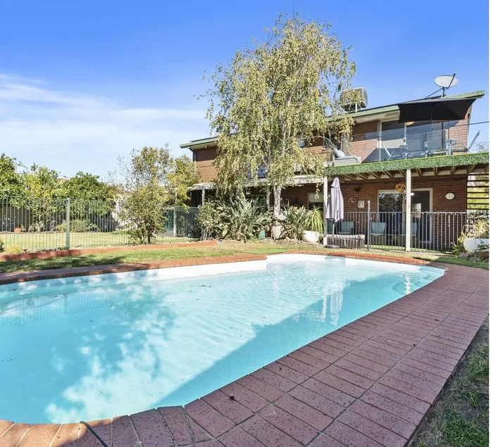 Cade Retreat - Image 1
