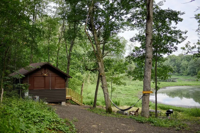 Deer Run - Antique Scout Cabin Suite - Image 1