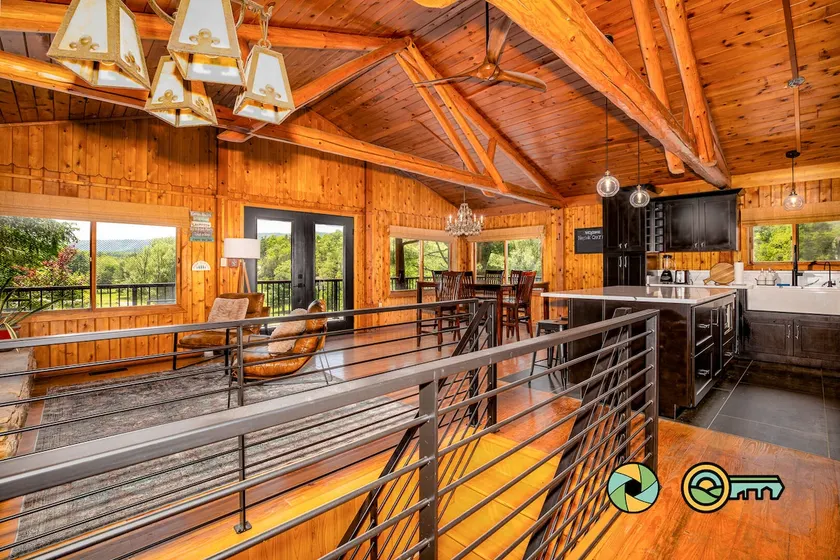Fireside Chat - rustic luxury w/ mountain views - Image 1