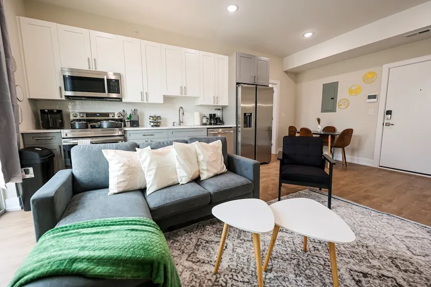 2Bed/2Bath King Bed+Central+W/D+WIFI - Image 1