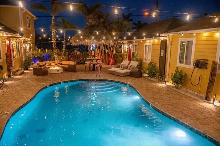Queen Bed-Step 2 Madeira Beach-Heated Pool-Private - Image 1