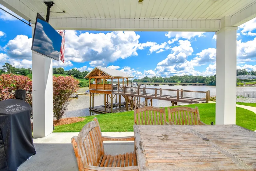Bridge View Retreat- 4BR/Sleeps 10 Large Dock - Image 1