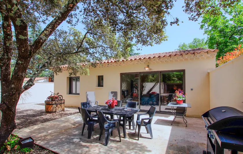 Charming Provençal Mazet - Image 1