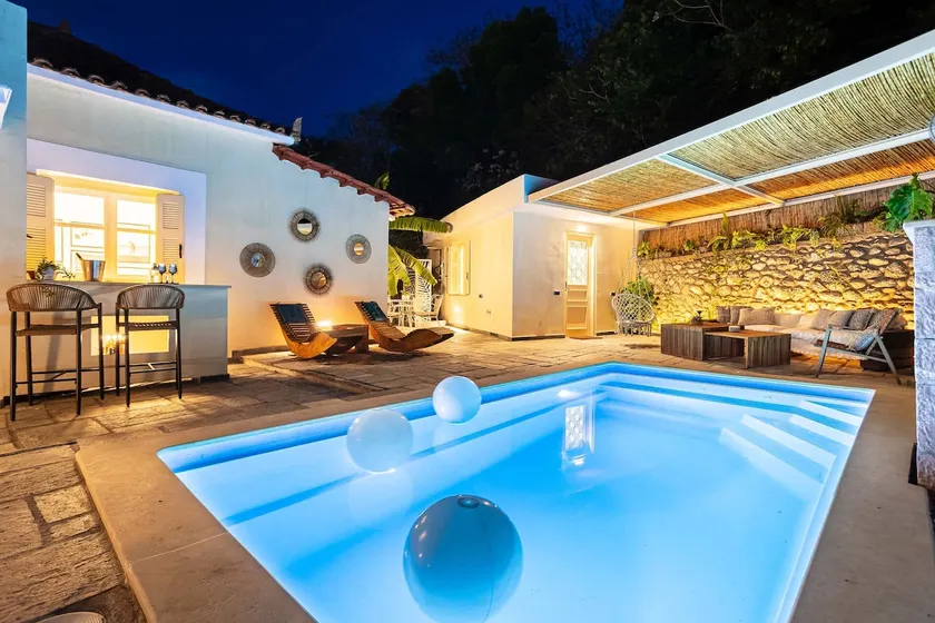 The Secret Garden - Courtyard & Private Pool Villa - Image 1