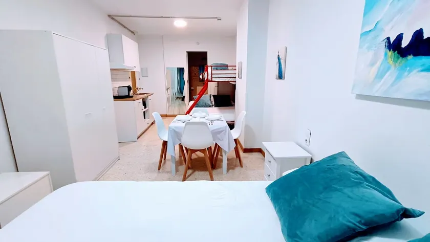 Salvador's Apartments city view, Family studio - Image 1