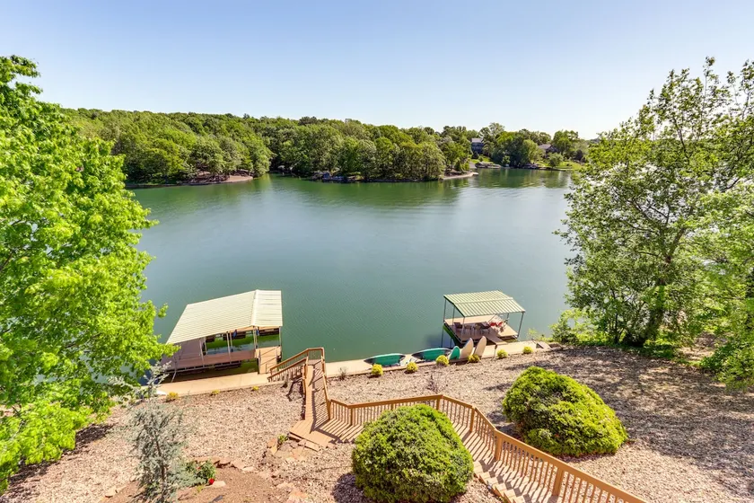 Swim & Boat Docks: Lakefront Gem in Bella Vista! - Image 1