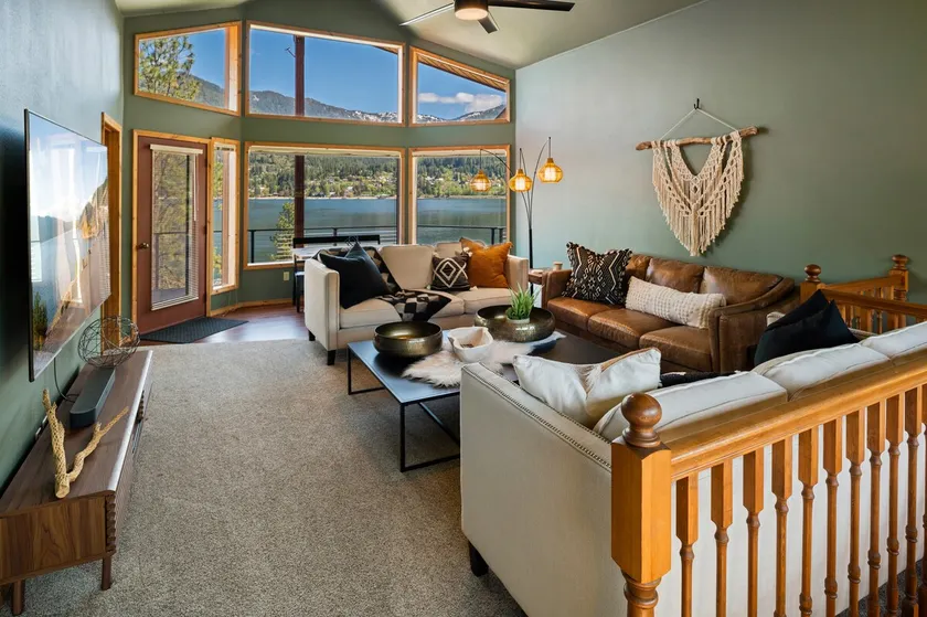 Waterfront Home w AC, private dock in Hope, Idaho - Image 1