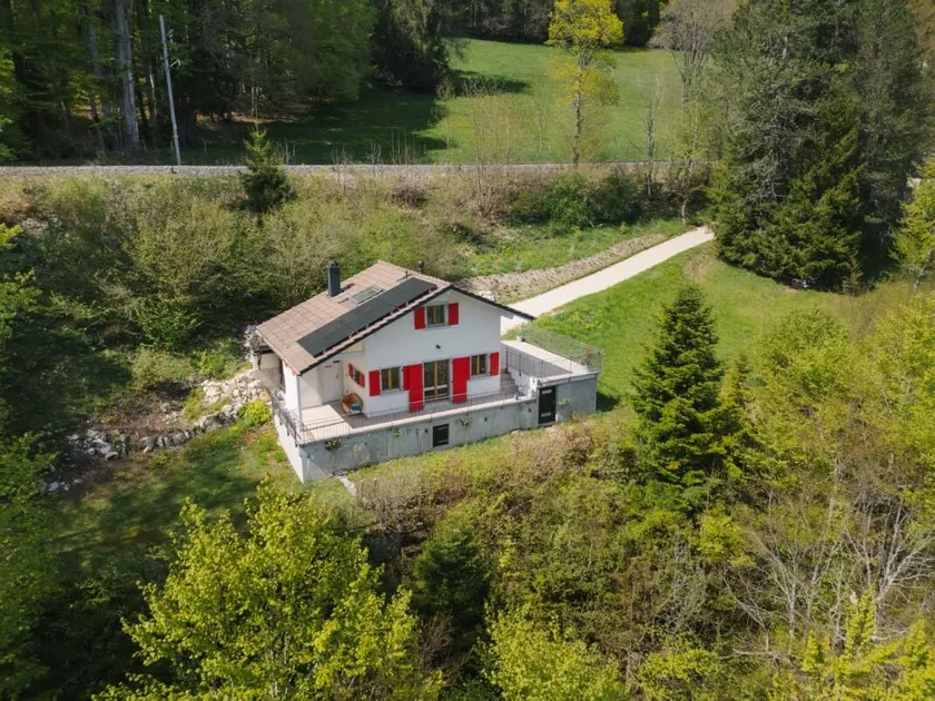 Le Coucou: between forest and lake - Image 1