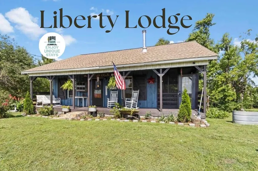 Liberty Lodge Countryside Stay! Hot Tub, Sunsets - Image 1