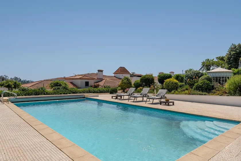 HostWise - Modern Villa & Shared Pool in Paredes - Image 1