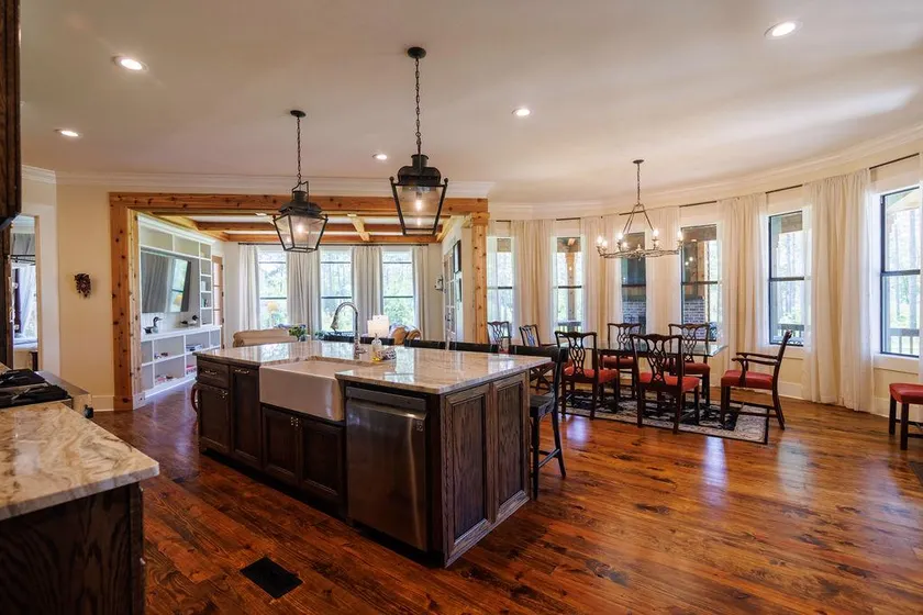 Orchard Pines-4Bed, 35 Bath Thomasville Retreat - Image 1