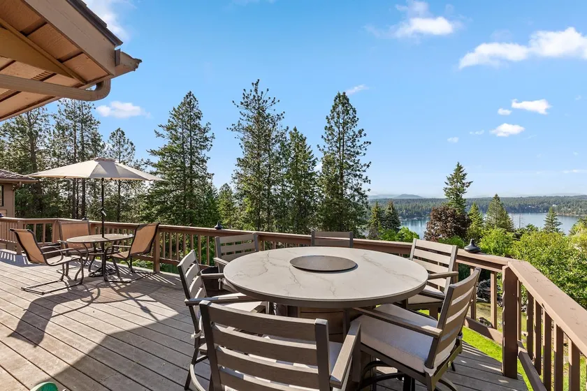 New Listing! Hayden Lake| Pool Table| BBQ|Hot Tub - Image 1