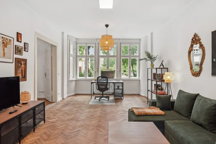 Workplace | Queen size | Top kitchen | Bright - Image 1