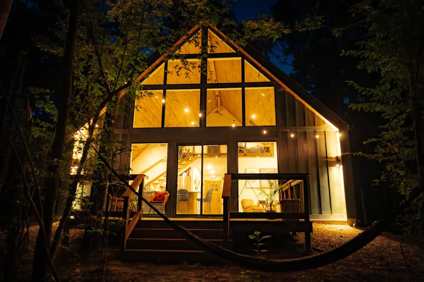 #10 Cardinal at Lost Forest Cabins - Image 1
