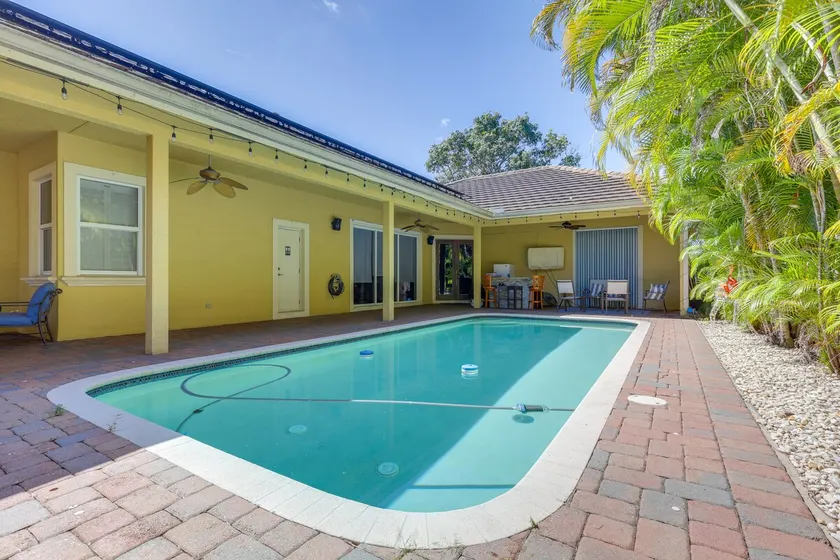 5 Mi to Jupiter Beach Park: Poolside Oasis! - Image 1