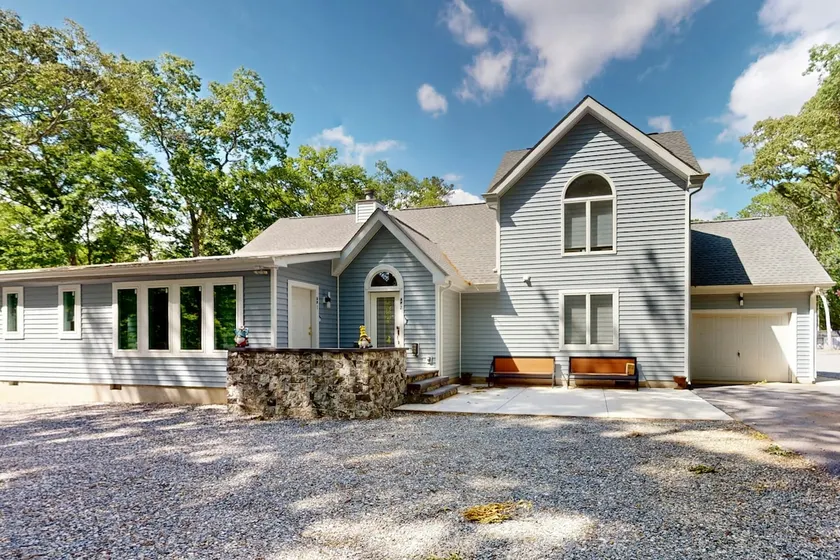 Town of Lewes Spacious Multi Unit - Renovated Home - Image 1
