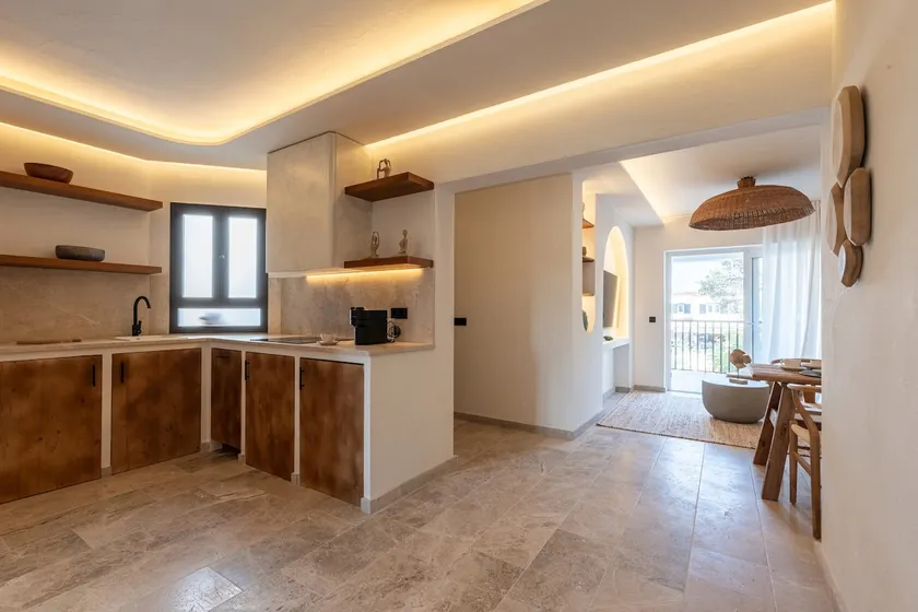 20- Taupe Luxury Apartments - Image 1