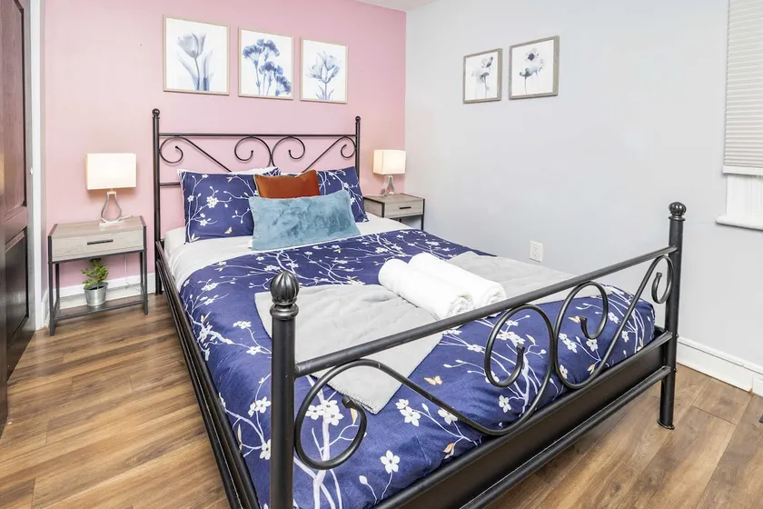 Stylish 1BR Getaway Near Ottawa’s Downtown - Image 1