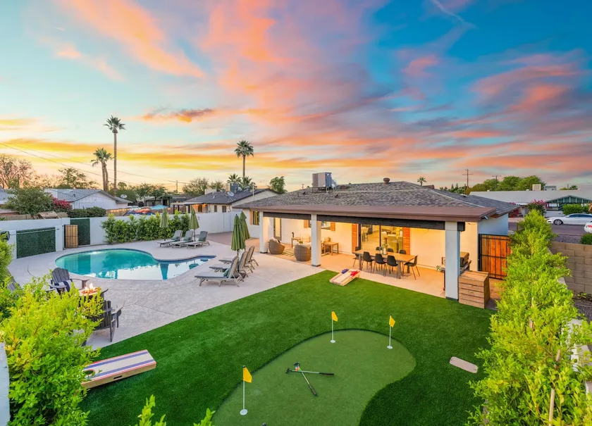 NEW The Hensley on Hubbell Designer Oasis w Pool - Image 1