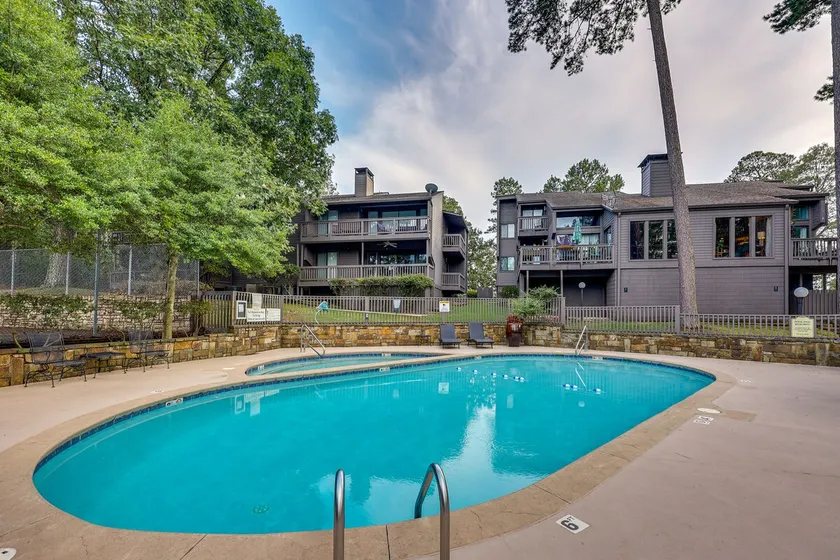 Hot Tub Access: Fantastic Condo in Hot Springs! - Image 1