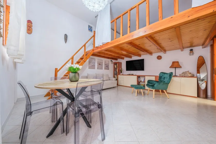 Cafio's house - Image 1