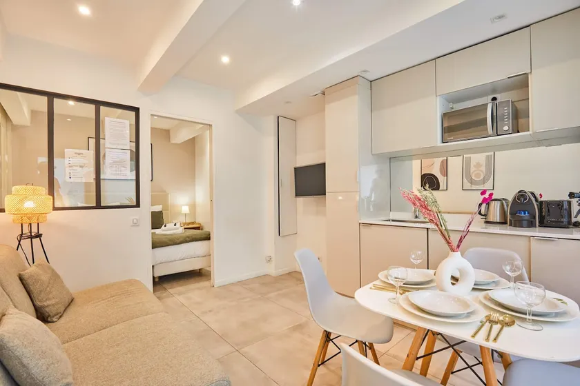 Apartment Le Marais Place des Vosges by Studio Prestige - Image 1