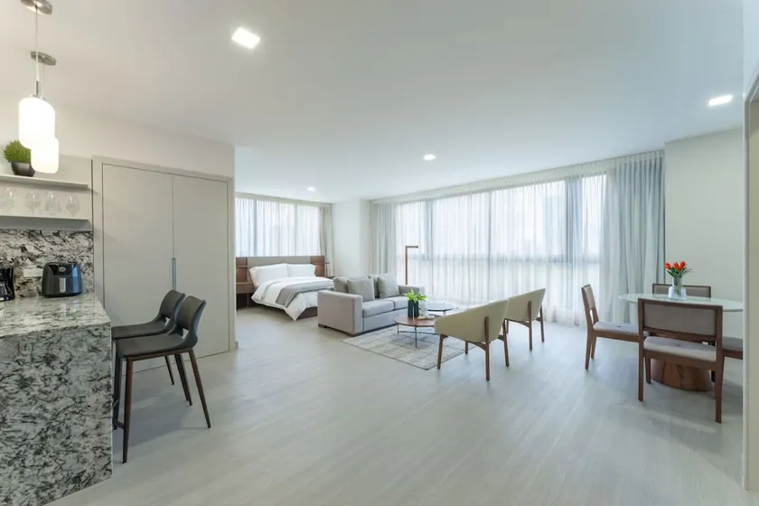 Stylish Furnished Studio Nestled by the Park in Costa del Este - Image 1