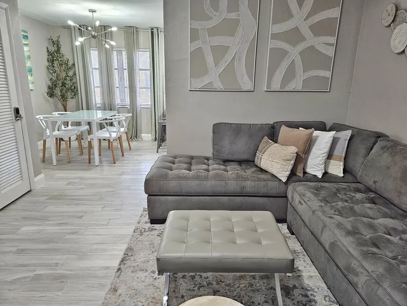 2 Bedroom Modern Apartment Close to NSU - Image 1