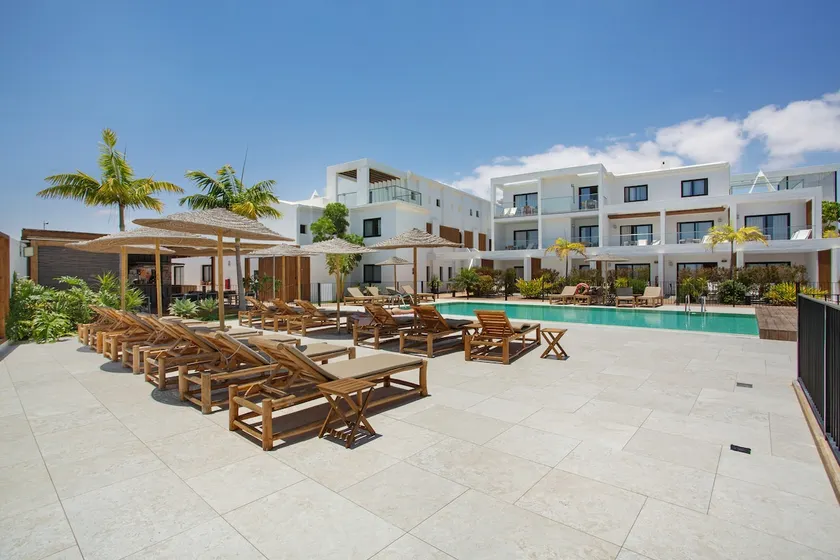 Appartement de vacances avec terrasse et piscine | Vue plage - Image 1