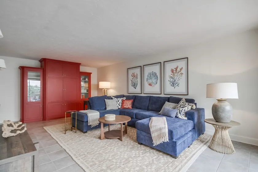 Coral Cove Coastal Townhouse - Image 1