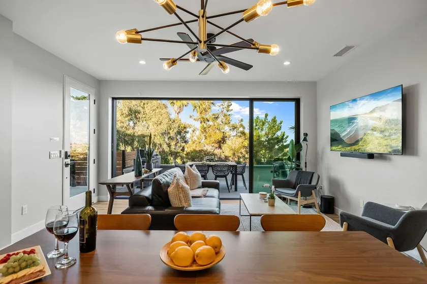Del Mar Retreat - Laundry BBQ Firepit AC Patio - Image 1