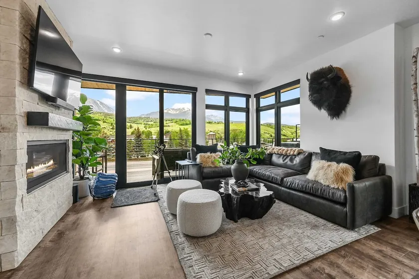 4-Season Modern Mountain Penthouse with Private Hot Tub & Scenic Views - Image 1