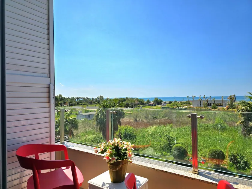 Sea View Holiday Apartment 092 - Image 1