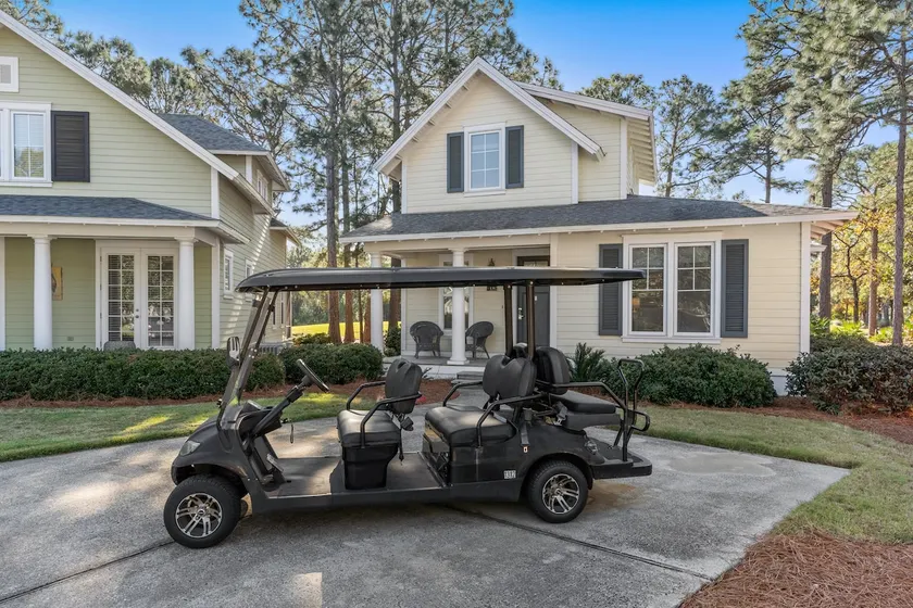 Charming 3BR Beach Cottage w/ 6-Seat GOLF CART! Near Pool,Hot Tub, Beach Tram - Image 1