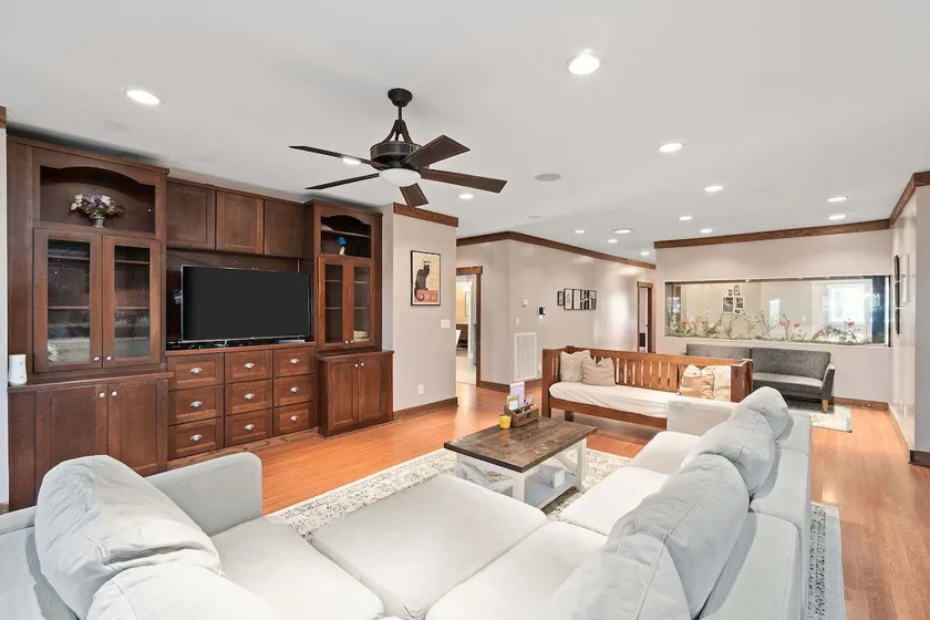 5 Minutes to Campbell - Clarksville Craftsman - Image 1
